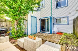 Pool Access Family-Friendly Virginia Beach Home! - 9