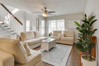 Pool Access Family-Friendly Virginia Beach Home! - 5