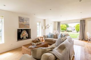 Family friendly Beach House - a skip to the water! - West Wittering - 9