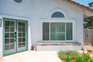Luxe Spacious Home Near Parks Fully Equipped - Riverside - 3