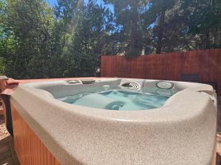 Desert Design with Hot tub and Creek Access for Family - 9