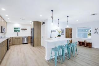 Heated Pool-Walk to Vanderbilt Beach-Game Room - Naples - 8