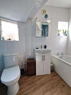 Beautifully relaxing town centre apartment - Wimborne Minster - 3