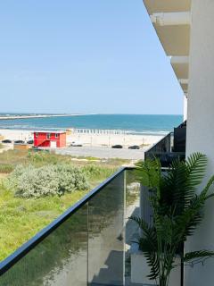 Sea View Luxury Retreat - private parking - 0