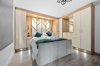 Stylish 5BR with free parking and WiFi - Manchester - 7