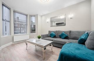 Stylish 5BR with free parking and WiFi - Manchester - 4