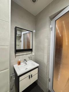 Studio apartment with balcony - Accra - 1