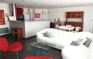 2 Bedroom Awesome Apartment In Sauvian - Sauvian - 1