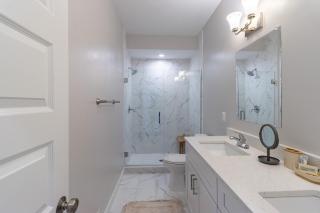 Modern & Spacious 3bd 3ba RoofDeck - 3