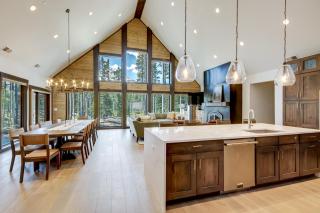 2 Mi to Big Sky Resort Luxe Mtn-View Retreat! - Big Sky - 0