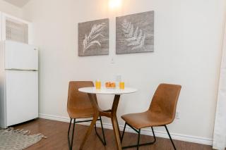 Downtown Retreat #2 - King Bed, Walk to Main, Shared Pool - 4