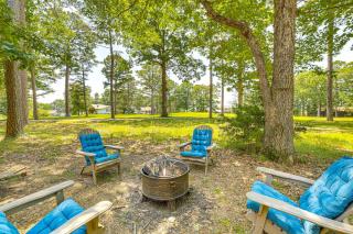Chic Farmhouse, 3Mi to Lake-Pet Friendly and Golfing - Eureka Springs - 9