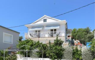 2 Bedroom Amazing Apartment In Gustirna - Gustirna - 0
