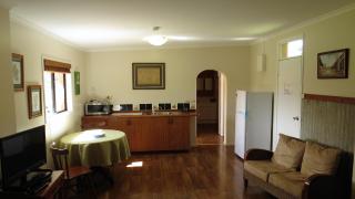Gumtree on Gillies Bed and Breakfast - Yungaburra - 8