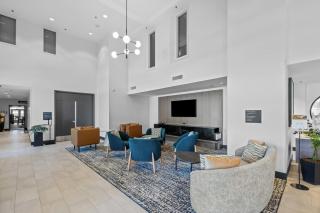 Holiday Inn Hotel & Suites Surrey East - Cloverdale by IHG - Surrey - 5
