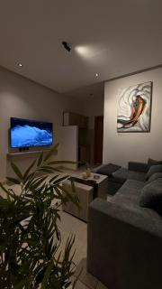 SH59, Elegant 1-Bedroom Flat with Lounge Walk to Café & Market - Dammam - 7