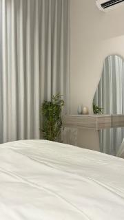 SH59, Elegant 1-Bedroom Flat with Lounge Walk to Café & Market - Dammam - 5