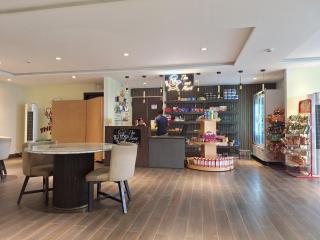 StayLux suits- 1BHK Apartment ,zameen Opal - Lahore - 9