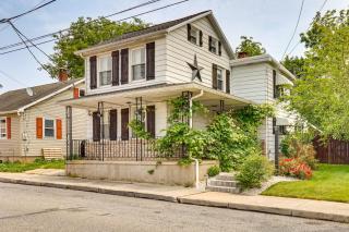 Fenced Backyard, Grill and Deck Bernville Home! - Shartlesville - 8