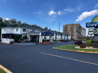Days Inn by Wyndham Runnemede Philadelphia Area - Runnemede - 9