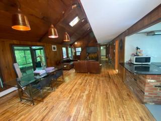 Big Fresh Pond house - Southampton - 4