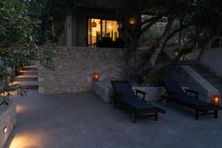 Villa Nerόessa - Lago di Vouliagmeni - 0