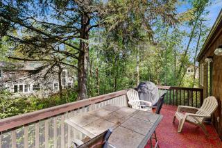 Captain's Quarters Hideaway - Manzanita - 8