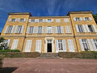 Appartement avec jardin dans un château - Lissieu - 9