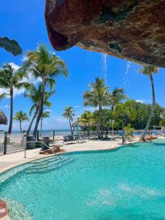 Coconut Cove Resort & Marina - 5
