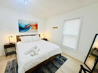 2 BR Modern Comfort Historic Stockade A1 - Schenectady - 9