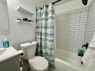 2 BR Modern Comfort Historic Stockade A1 - Schenectady - 8