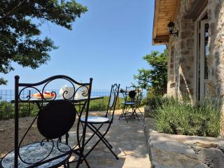 Castio del Monte winery house - - 0
