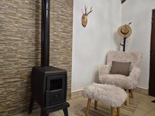 Castio del Monte winery house - - 2
