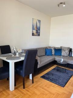 Izdajem studio - apartman - Igalo - 0