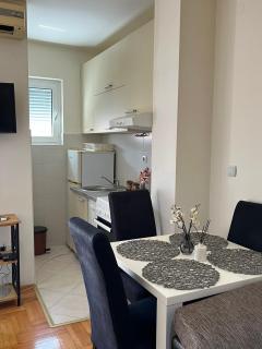Izdajem studio - apartman - Igalo - 5