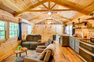1 Mi to Dale Hollow Lake Rustic Cabin with Deck - Byrdstown - 5