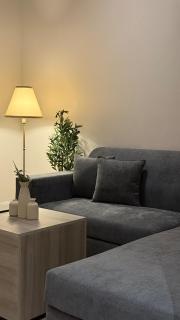 SH55, Stylish 1-Bedroom with Lounge Steps to Café&Market - Dammam - 0