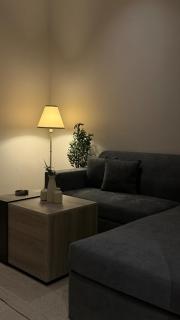 SH55, Stylish 1-Bedroom with Lounge Steps to Café&Market - Dammam - 6