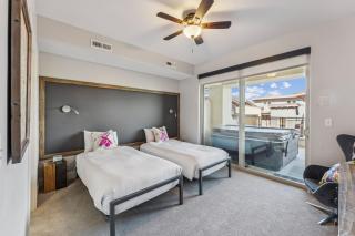 Modern Townhouse with HotTub & Garage - 2