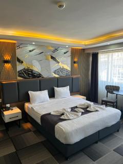Lizbonia Suit - Istanbul - 2