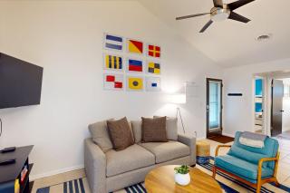 Sea Colony --- 5001 Woodland View - 5