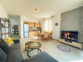 Cozy Lagoon Apartment - 9