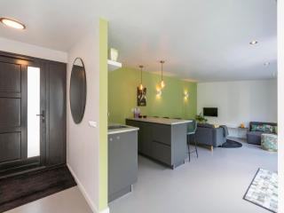 Bungalow in Sint Maartenszee with Garden Views - 1