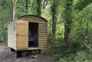 Little Brook Glamping - Salfords - 0