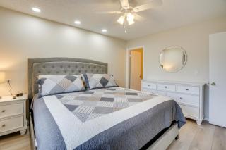 Patio and Pool Access Golf Getaway in Peoria - Peoria - 1