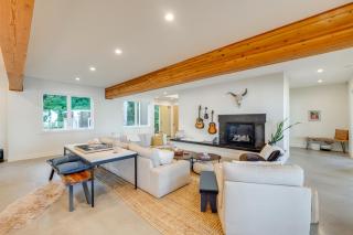 Stunning Semiahmoo Bay Views Spacious PNW Home - Blaine - 7