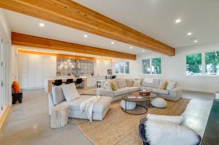 Stunning Semiahmoo Bay Views Spacious PNW Home - Blaine - 6