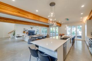 Stunning Semiahmoo Bay Views Spacious PNW Home - Blaine - 5