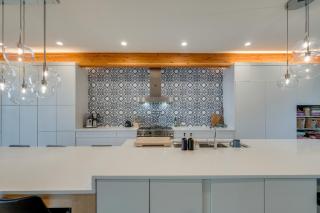 Stunning Semiahmoo Bay Views Spacious PNW Home - Blaine - 3