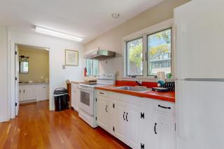 Ocean Point Colony House - 3